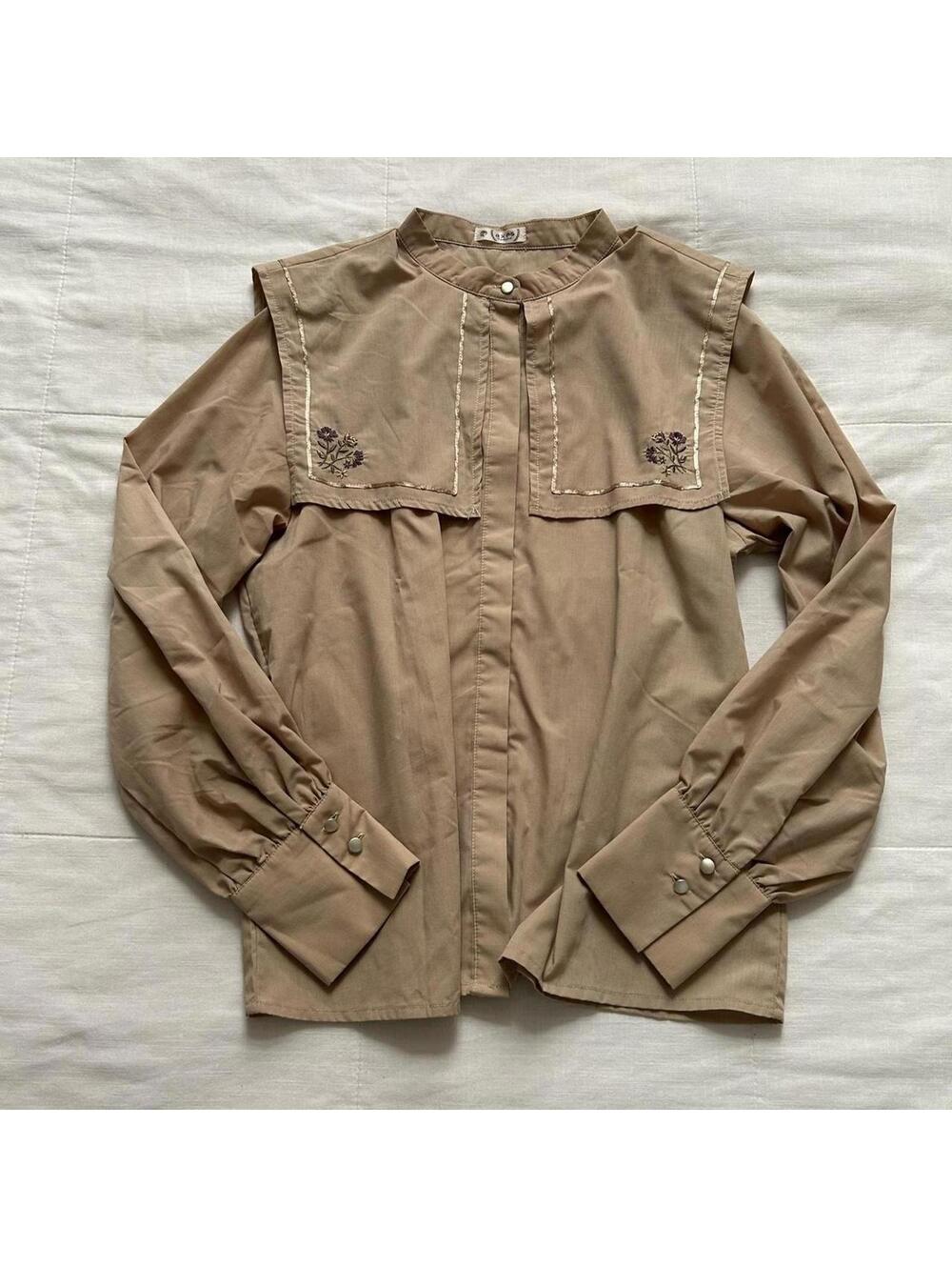 Axes Femme Tan Floral Embroidered Button Up Blouse Size M Japan